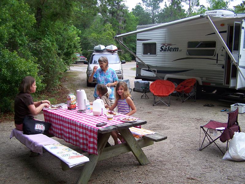 100_6840.JPG - Breakfast at the picnic table.