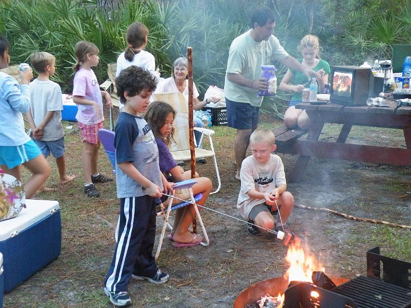 14-campsite.JPG - Some primative cooking.